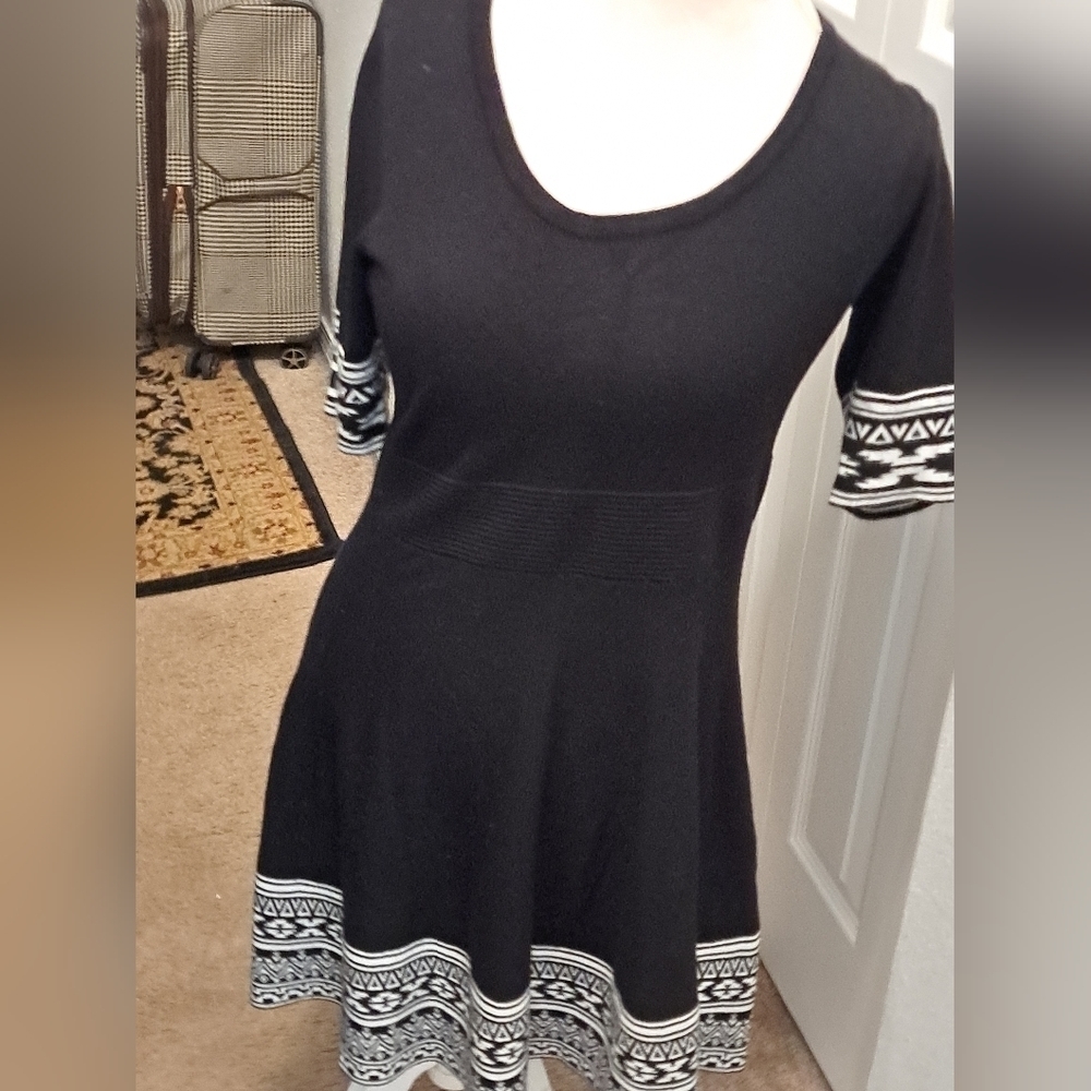Nina Leonard Black & White Sweater Dress Size L